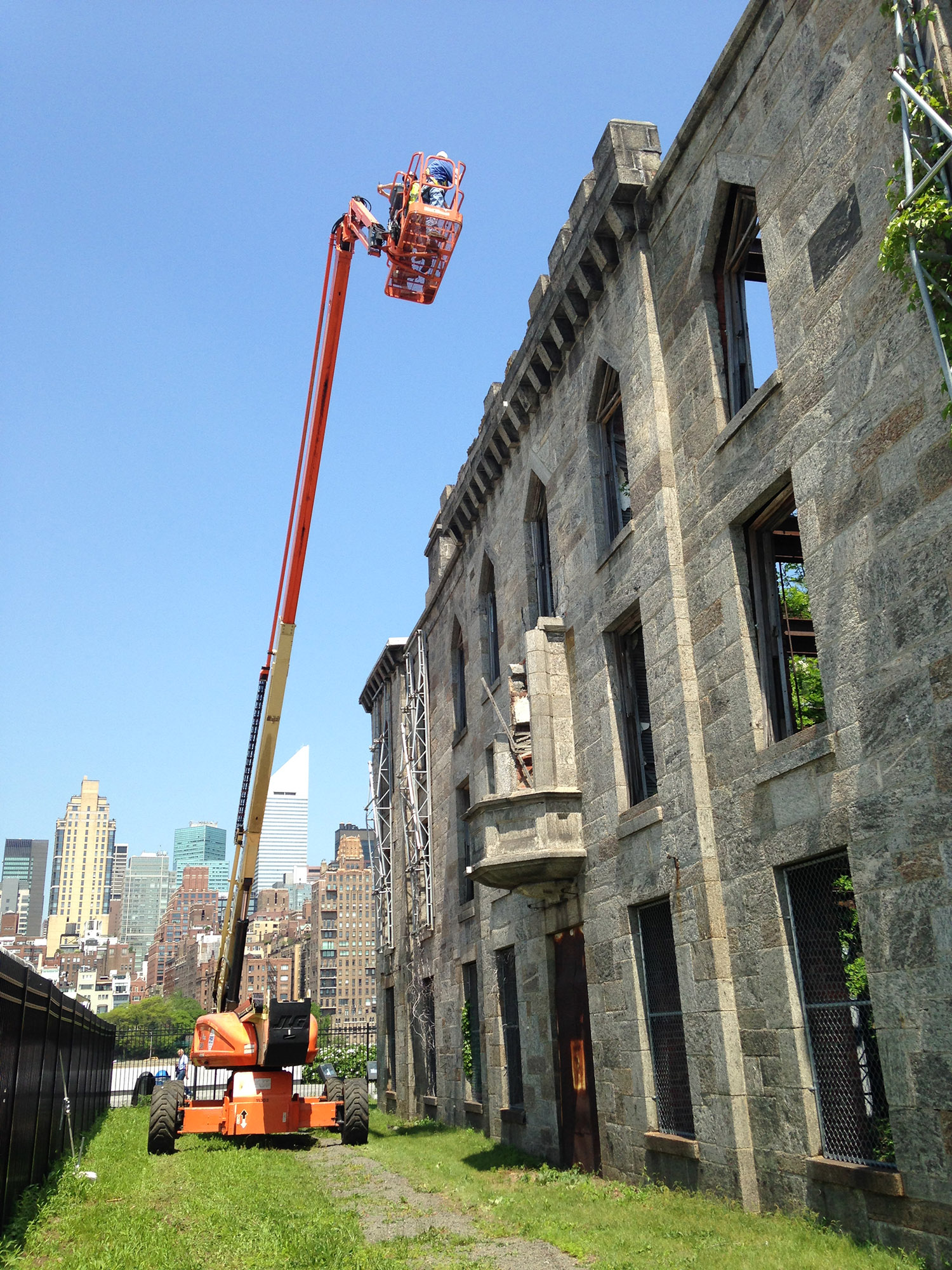 Smallpox Hospital-Aerial Lift-South-gallery